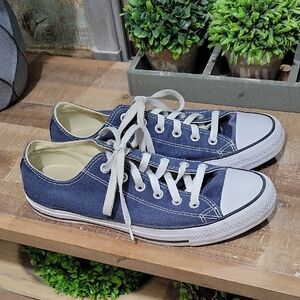 Converse All Star Women's Size 10/ Men's Size 8 Blue and White Low Top Sneakers